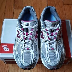 New Balance 1064 Women Running Shoe
